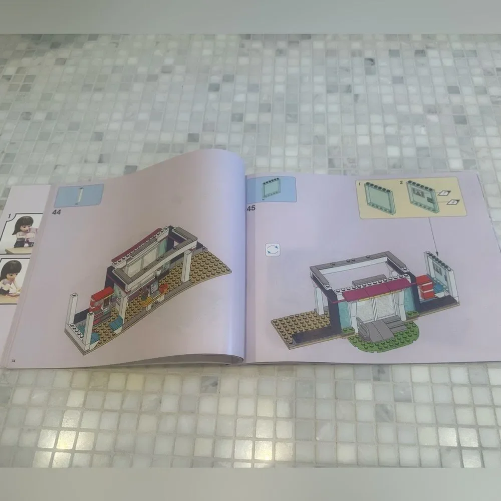 Lego Friends Instruction Manuals Lot - Picture 13 of 14